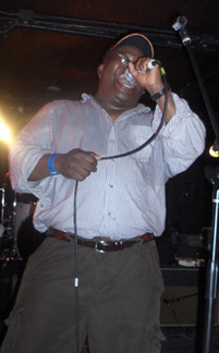 Barrence Whitfield