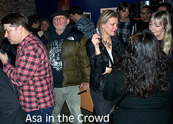 Asa in the crowd